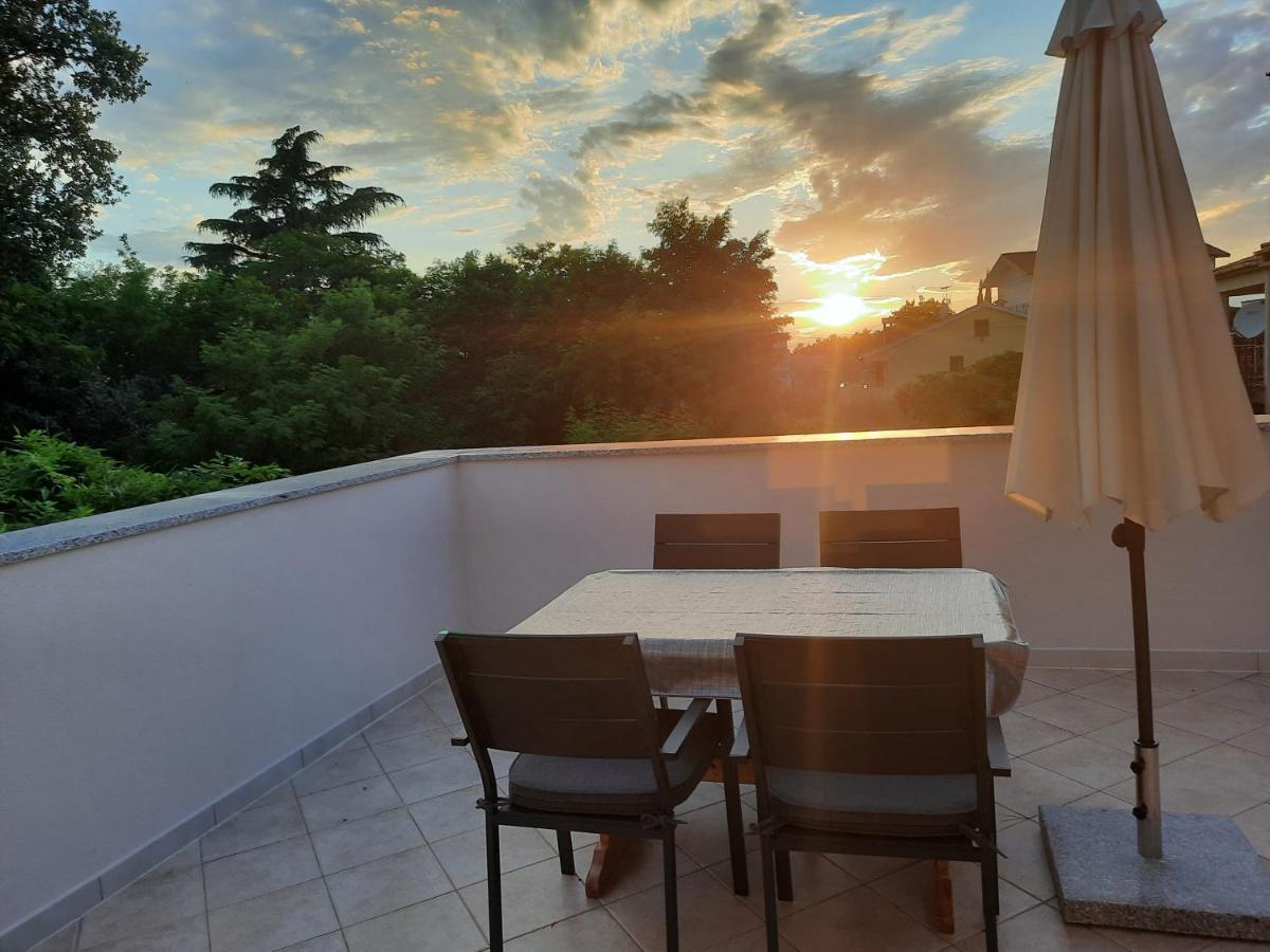 Apartman Sofia Пореч Екстериор снимка