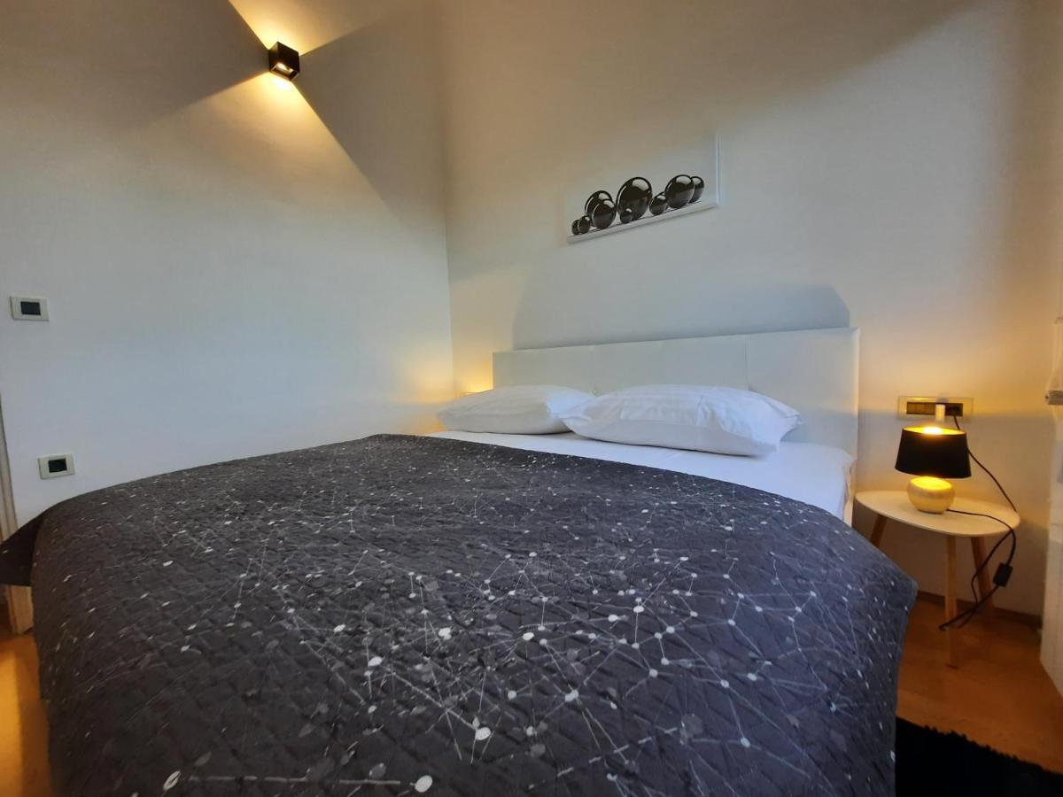 Apartman Sofia Пореч Екстериор снимка