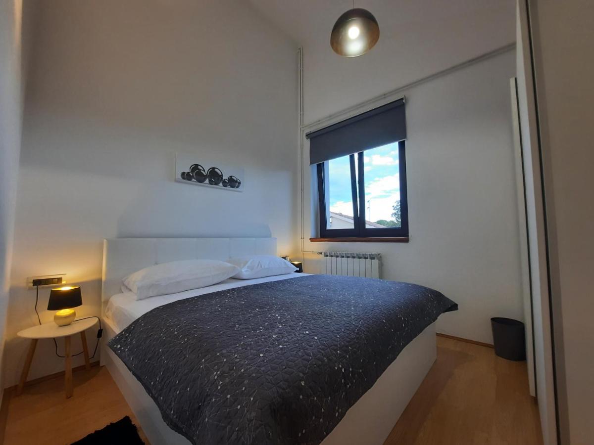 Apartman Sofia Пореч Екстериор снимка