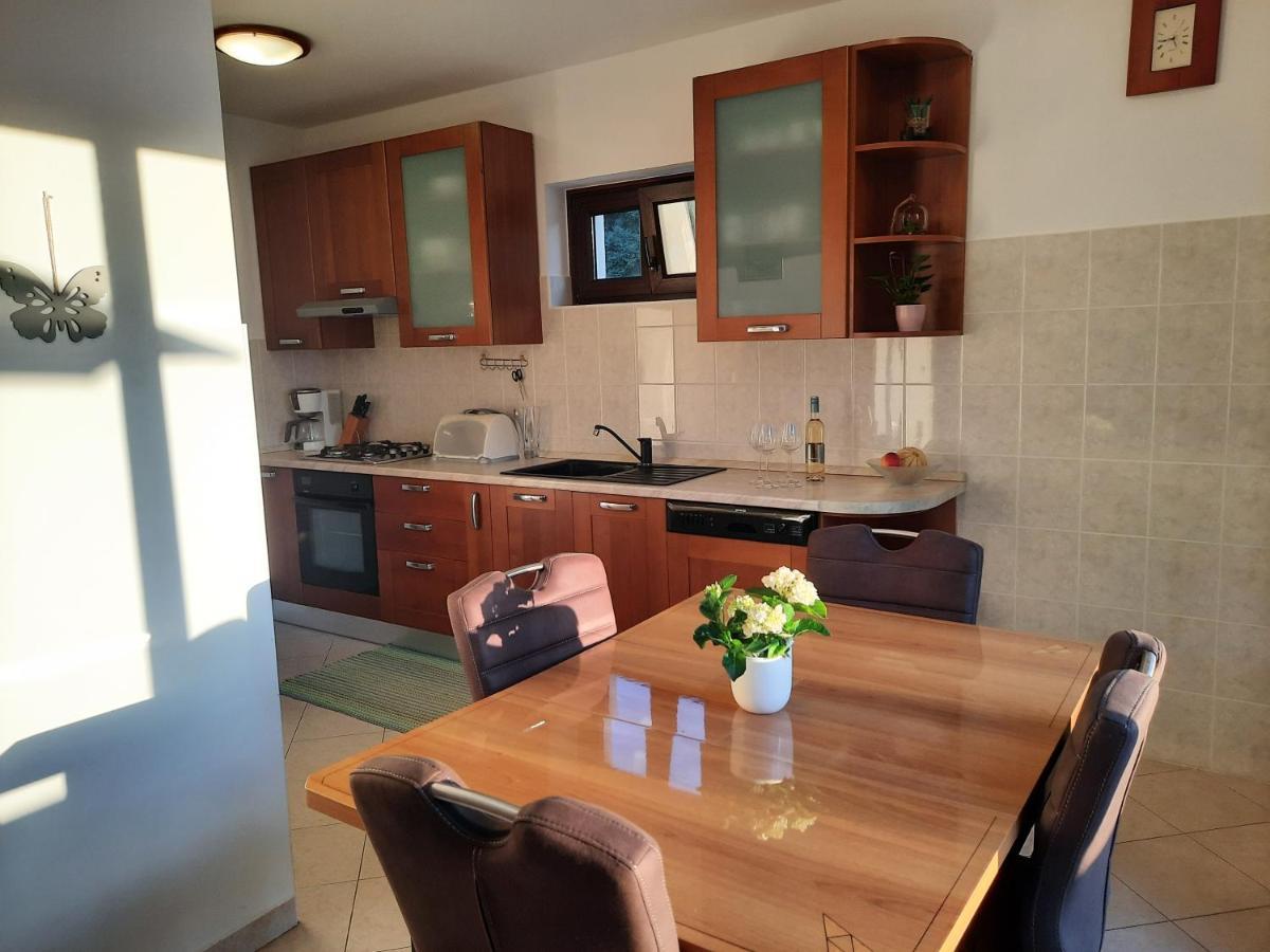 Apartman Sofia Пореч Екстериор снимка
